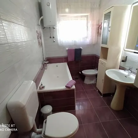 Jasmina Fuer Sechs Personen By Interhome Vinišće