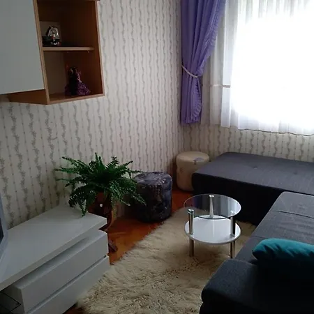 Jasmina Fuer Sechs Personen By Interhome Lejlighed