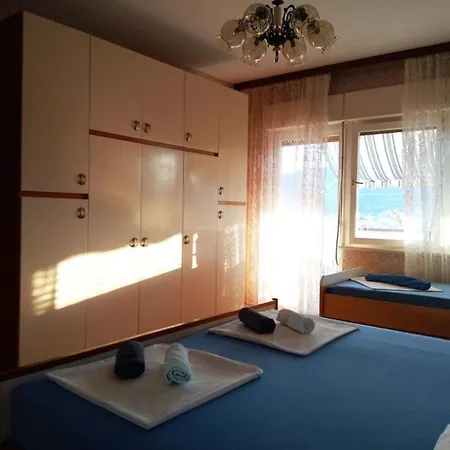 Lejlighed Jasmina Fuer Sechs Personen By Interhome *